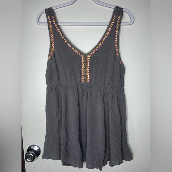 Torrid Charcoal Tank Top with Vibrant Embroidery - Picture 2 of 7